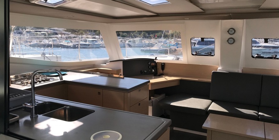 Fountaine Pajot Helia 44