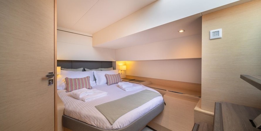 Fountaine Pajot Alegria 67