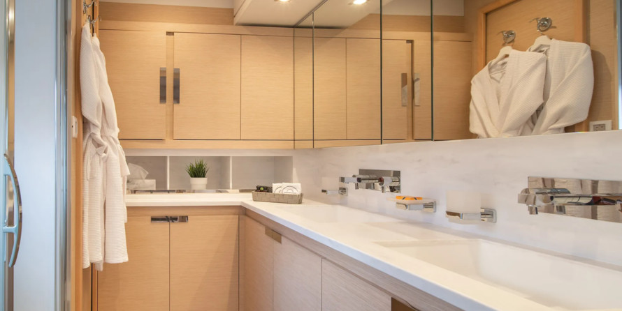 Fountaine Pajot Alegria 67