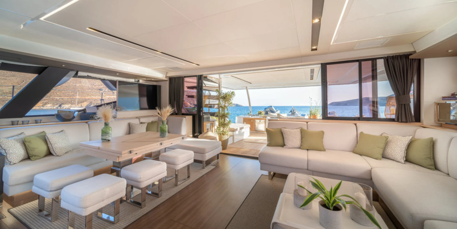 Fountaine Pajot Alegria 67
