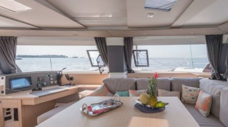 Fountaine Pajot Helia 44