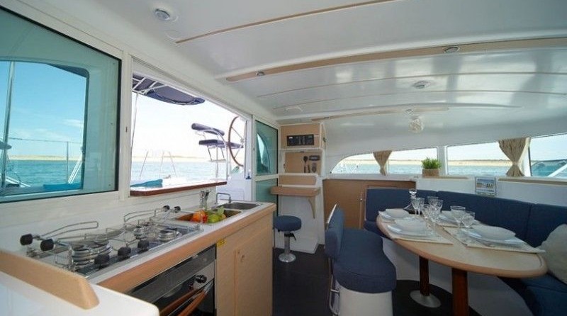 Lagoon 380 S2