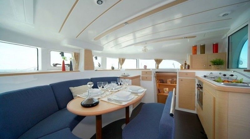 Lagoon 380 S2