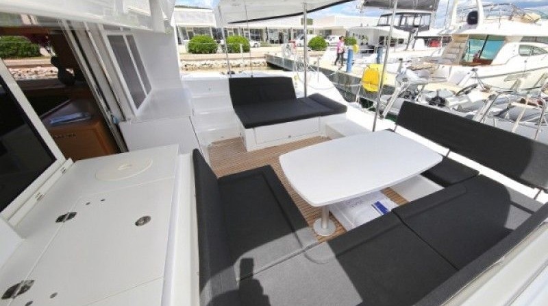 Lagoon 450 F