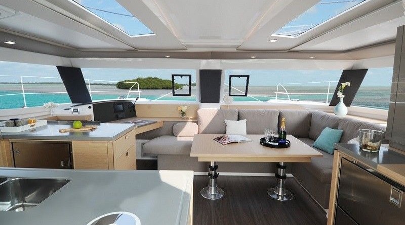 Fountaine Pajot Helia 44