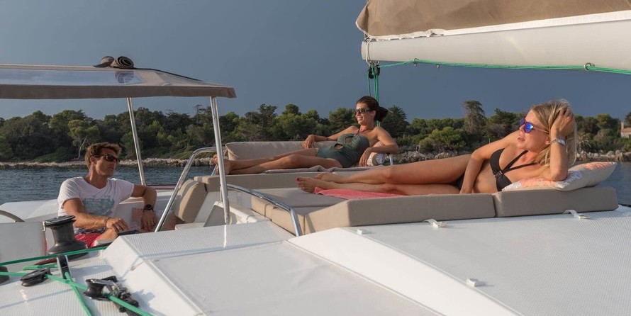 Fountaine Pajot Helia 44