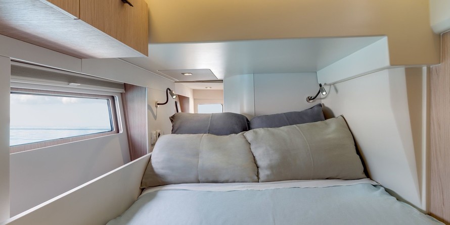 Beneteau Oceanis Yacht 62