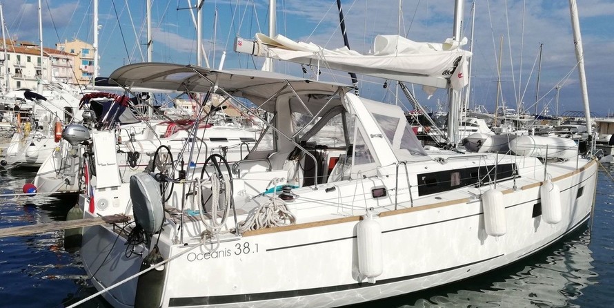 Beneteau Oceanis 38.1