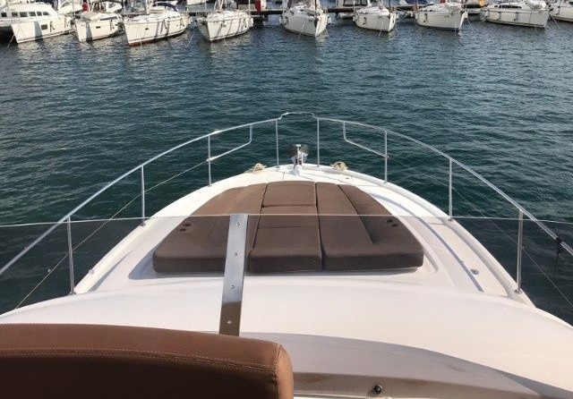 Beneteau Antares 42