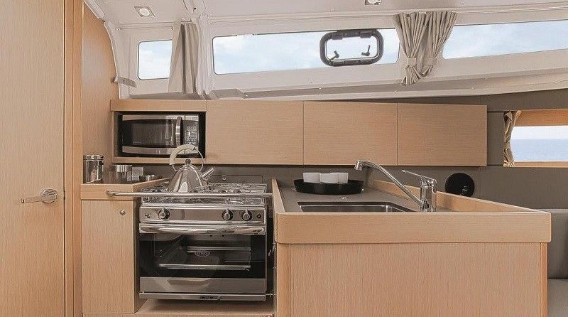 Beneteau Oceanis 35