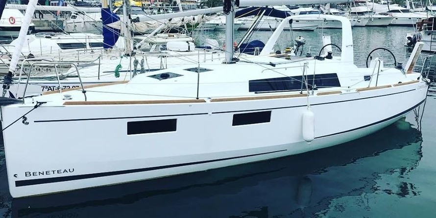 Beneteau Oceanis 35