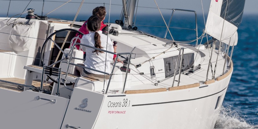 Beneteau Oceanis 38