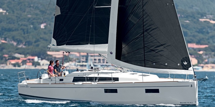 Beneteau Oceanis 38
