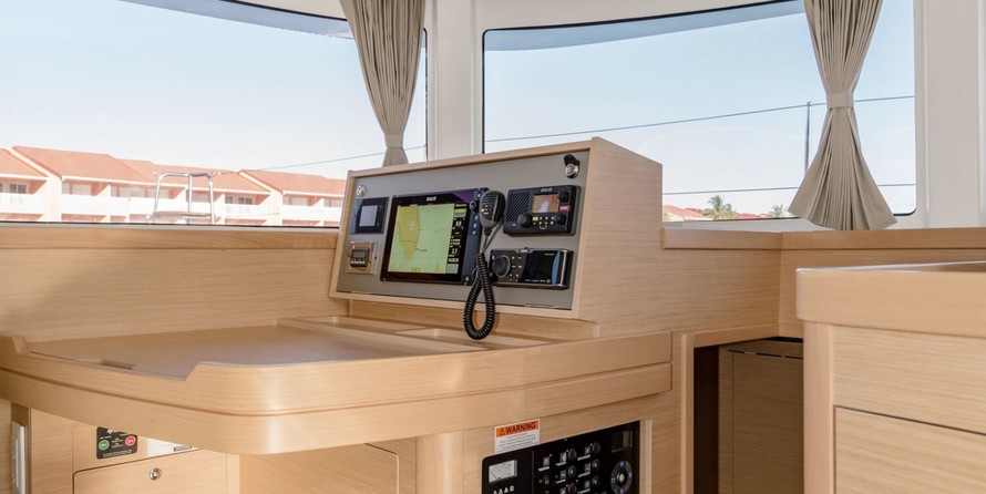 Lagoon 42