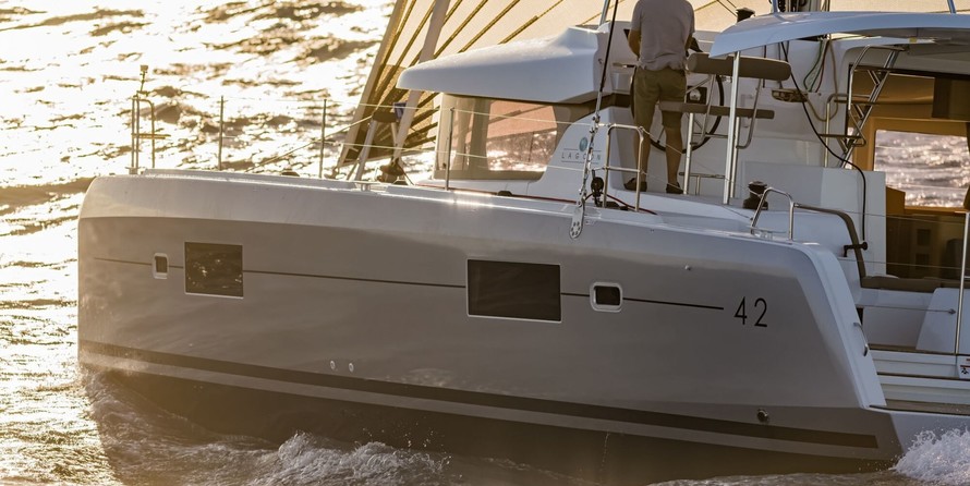 Lagoon 42