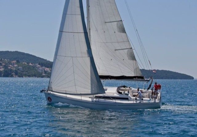 Salona 44
