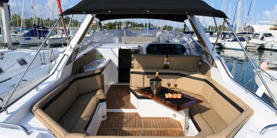 Sunseeker HAWK 38