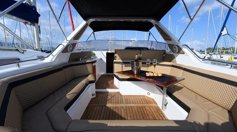 Sunseeker HAWK 38