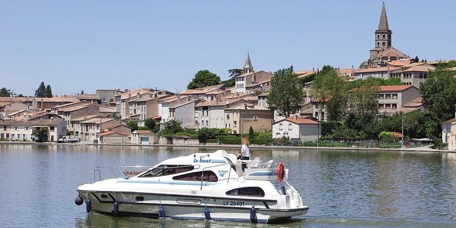 Le Boat Consul