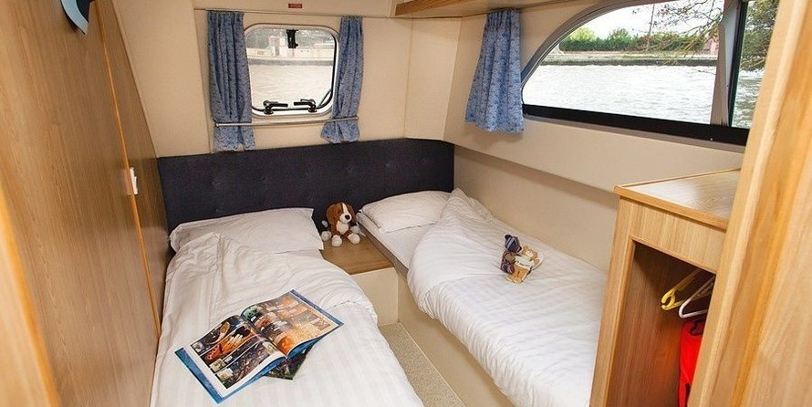 B & b boat builders core sound 17