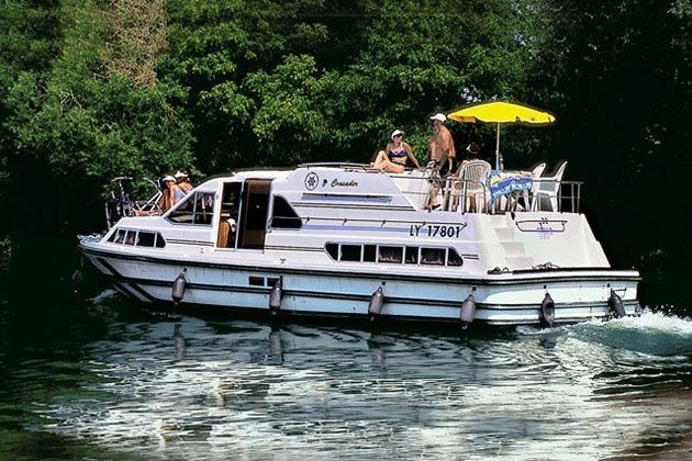 Le Boat Crusader