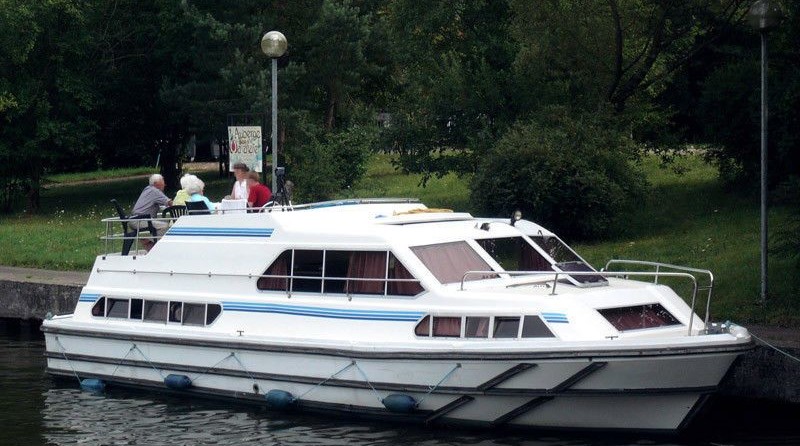 Le Boat Crusader