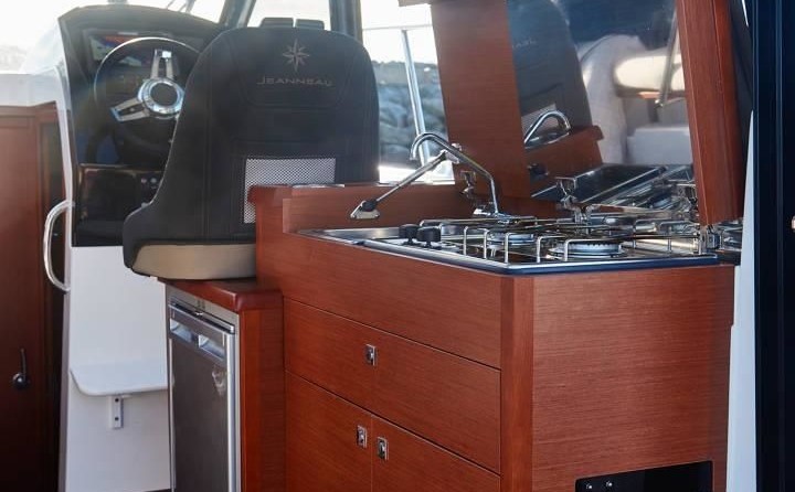 Jeanneau Merry Fisher 895