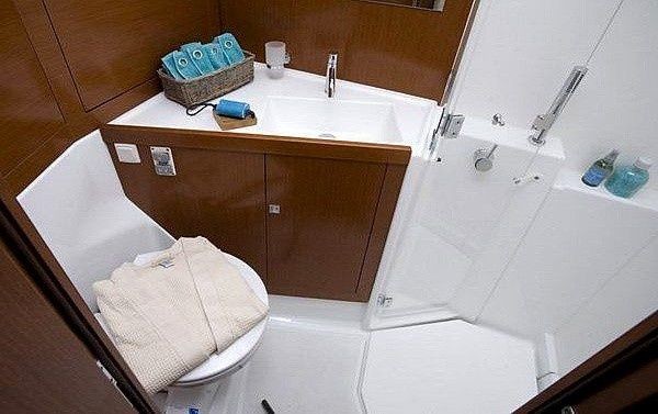 Beneteau Oceanis 45
