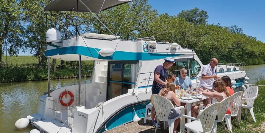 Cantieri estensi goldstar 560 c fly