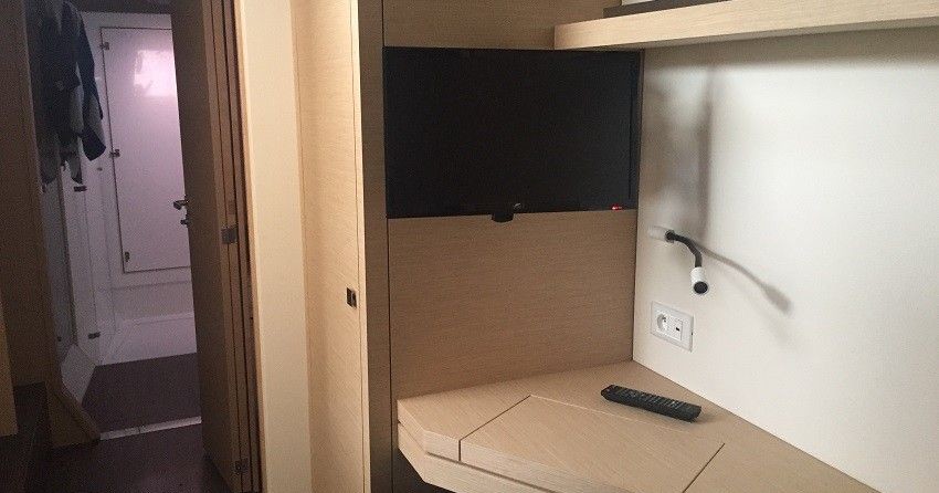 Fountaine Pajot Lucia 40