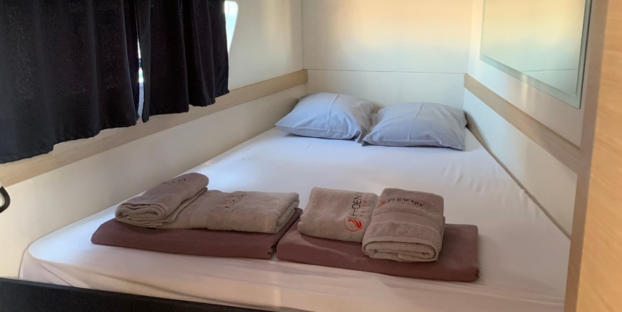 Fountaine Pajot Lucia 40