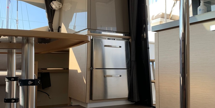Fountaine Pajot Lucia 40