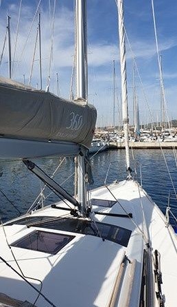 Dufour 360