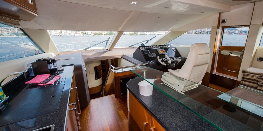 Galeon 640 FLY