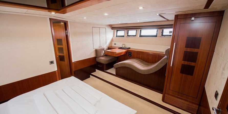 Galeon 640 FLY