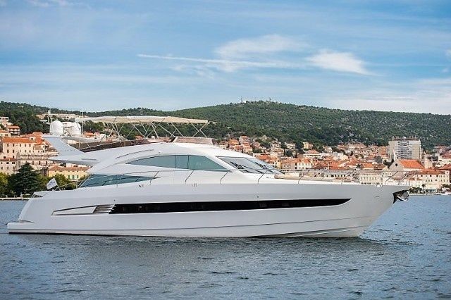 Galeon 640 FLY