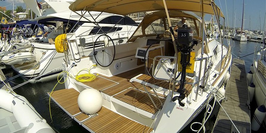 Dufour 382