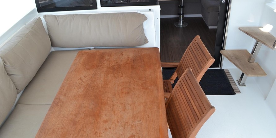 Fountaine Pajot Lucia 40