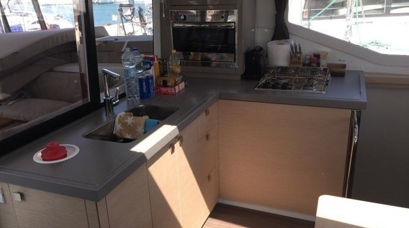 Fountaine Pajot Lucia 40