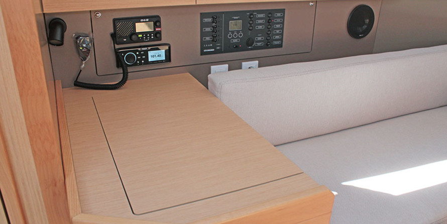 Beneteau Oceanis 38.1