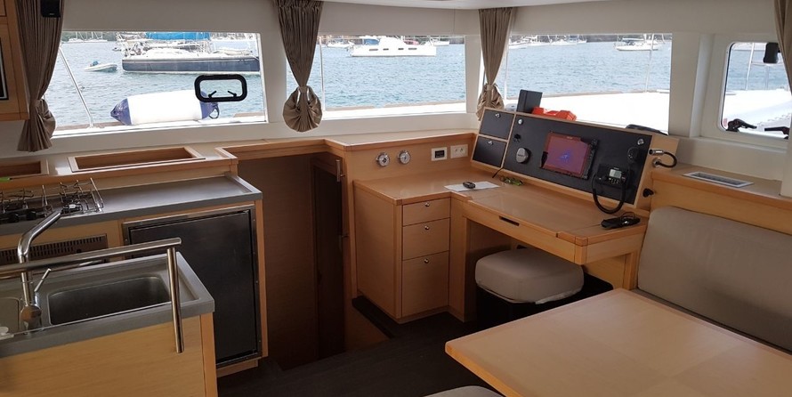 Lagoon 450 F