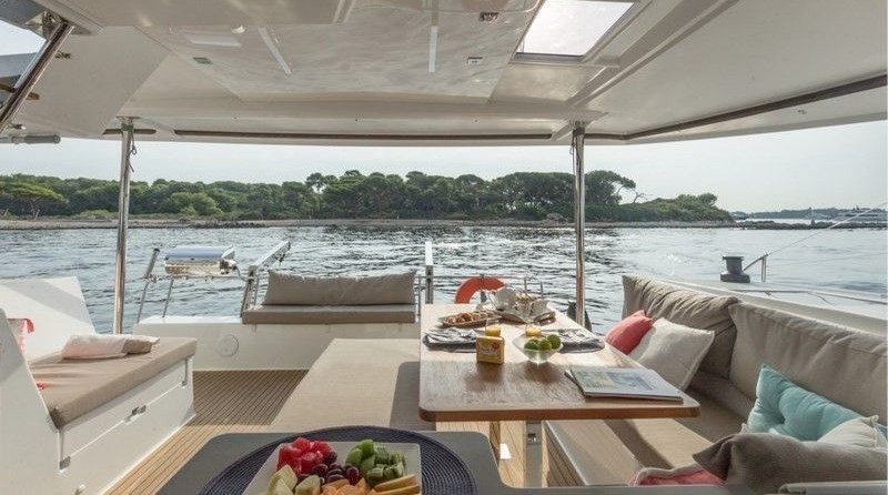 Fountaine Pajot Helia 44