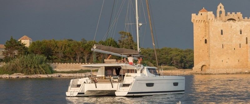 Fountaine Pajot Helia 44