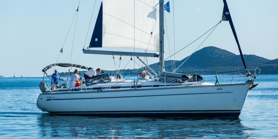 Bavaria 44