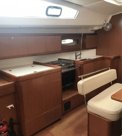 Beneteau Oceanis 43