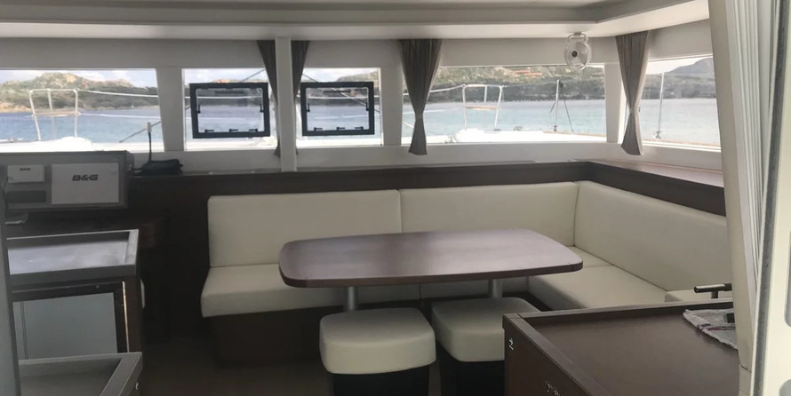 Lagoon 450F
