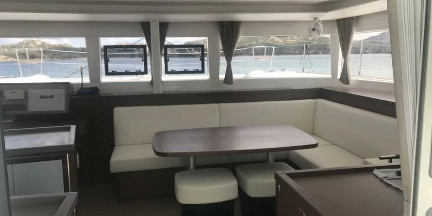 Lagoon 450F