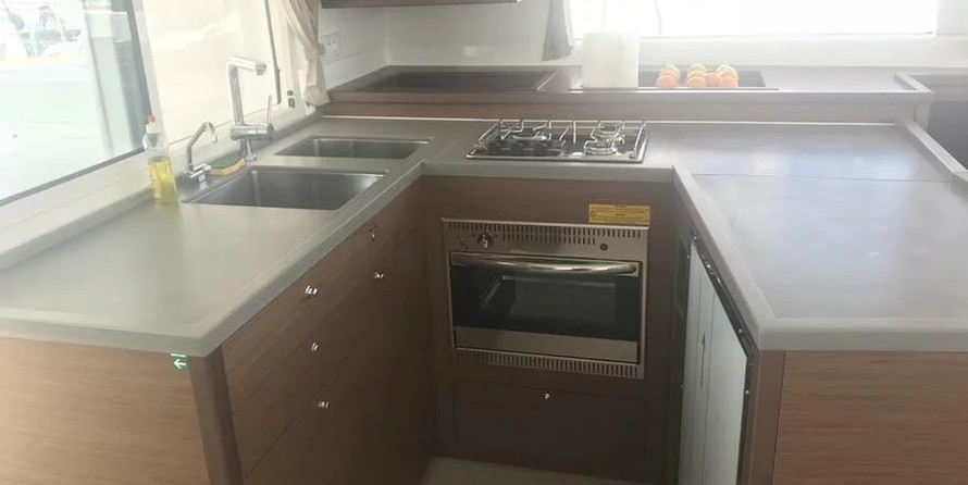 Lagoon 450F