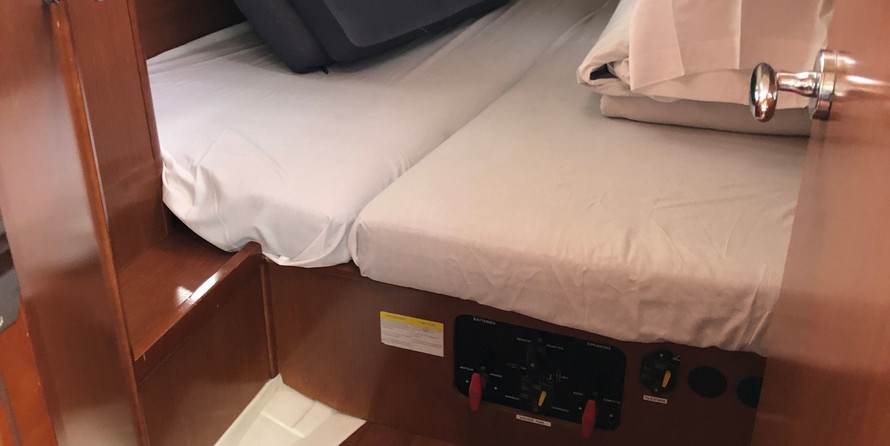 Beneteau Oceanis 45