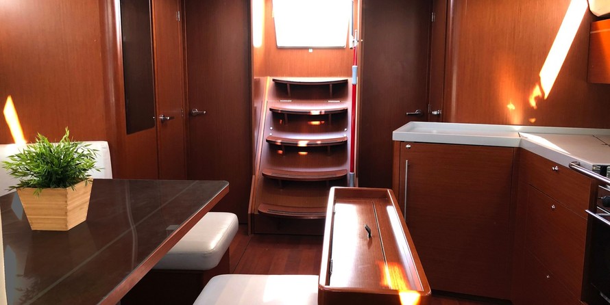 Beneteau Oceanis 46.1